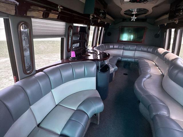 2007 Ford E-450 Cutaway Base