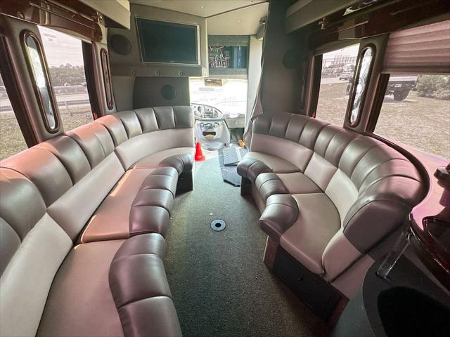 2007 Ford E-450 Cutaway Base