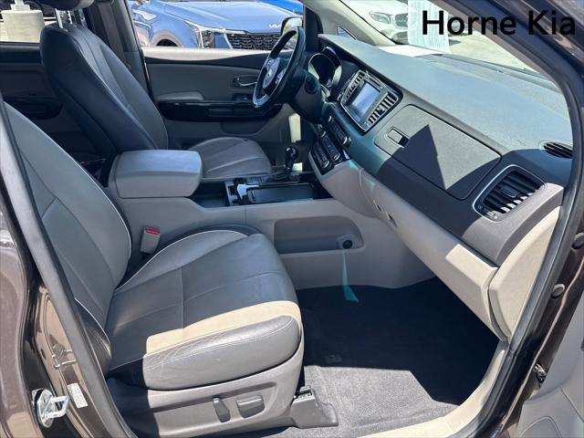 2016 Kia Sedona SX