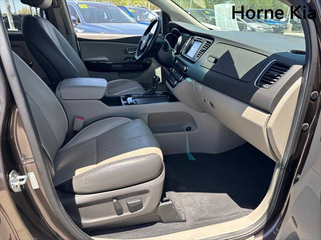 2016 Kia Sedona SX