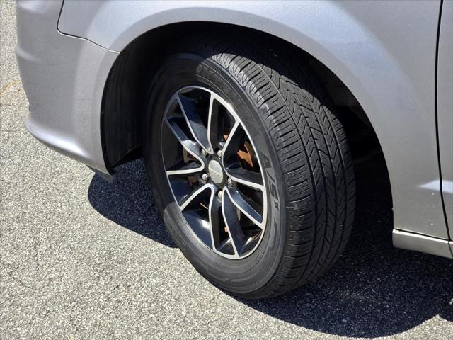 2017 Dodge Grand Caravan SE Plus