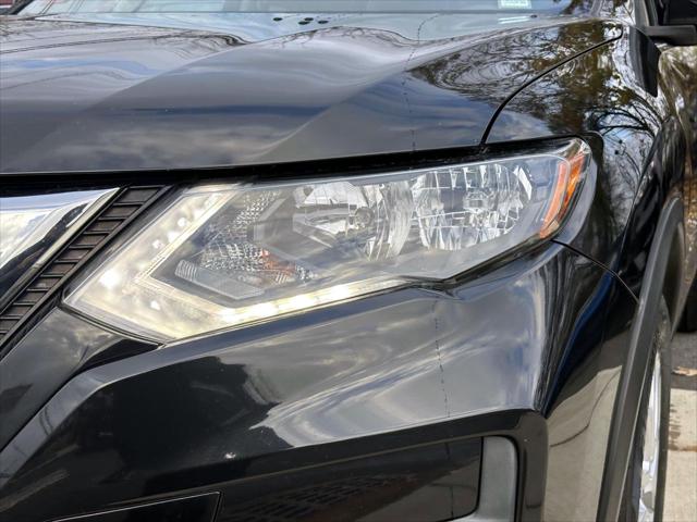 2017 Nissan Rogue SV [8]