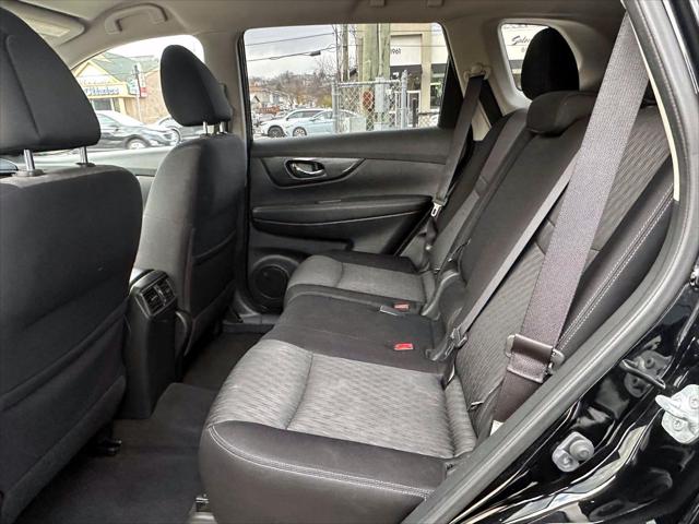 2017 Nissan Rogue SV [13]