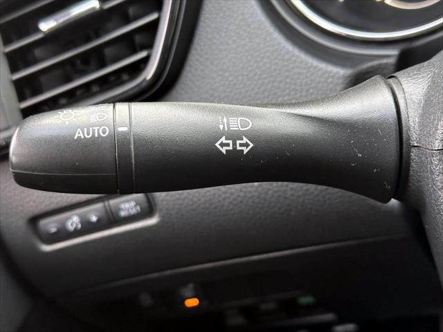 2017 Nissan Rogue SV [28]