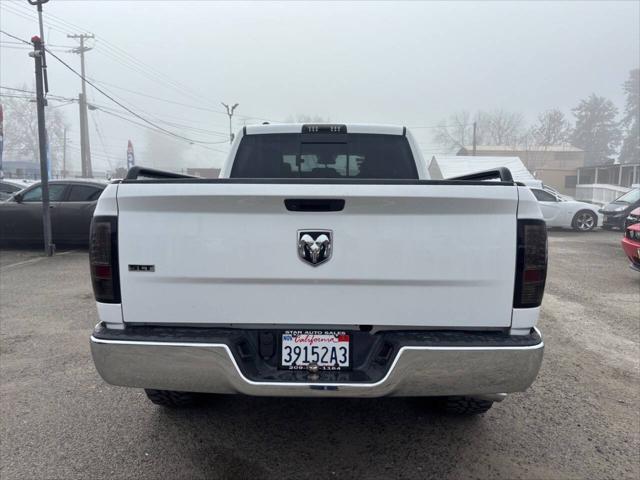2019 Ram 1500 Classic SLT Crew Cab 4x2 6'4" Box