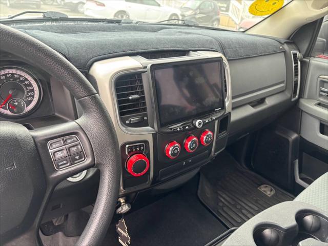 2019 Ram 1500 Classic SLT Crew Cab 4x2 6'4" Box