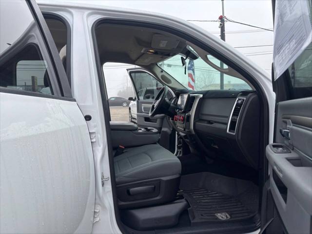 2019 Ram 1500 Classic SLT Crew Cab 4x2 6'4" Box