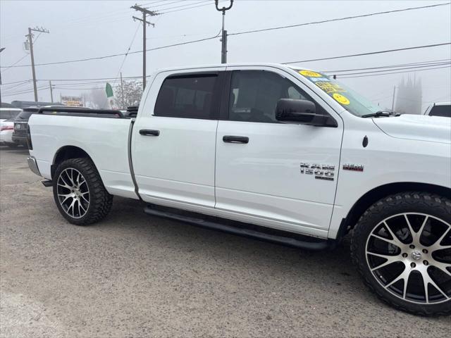 2019 Ram 1500 Classic SLT Crew Cab 4x2 6'4" Box