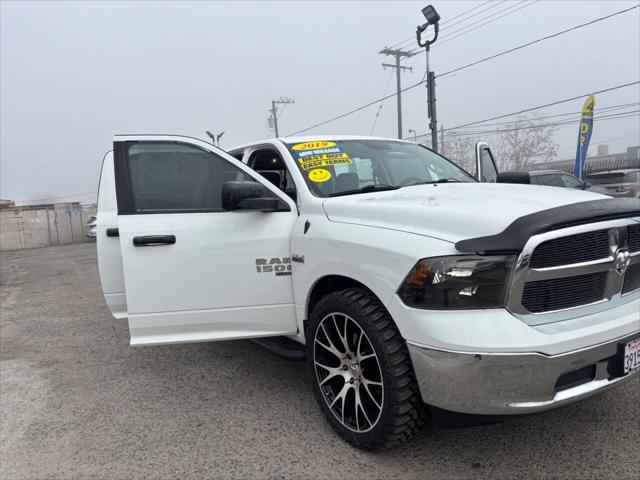 2019 Ram 1500 Classic SLT Crew Cab 4x2 6'4" Box